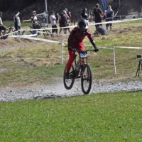 Najboljša kolesarka sezone slovenskega enduro pokala je Maša 
Komel (Črn trn).