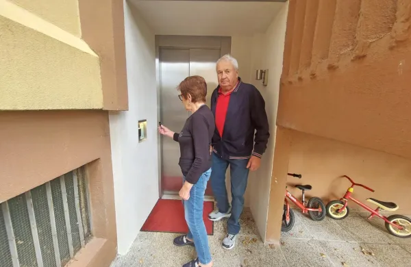    Stanovalci Cankarjeve 13 so z naložbo v dvigalo zadovoljni.