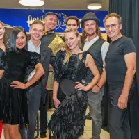 Udeleženci tretjega Festivala Magije v Kopru so obiskovalce  odeli 
v tančico čarovnij.
