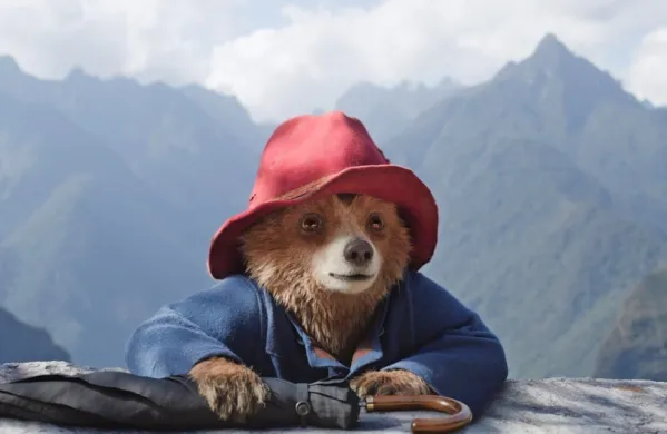 Prizor iz novega filma o medvedku Paddingtonu 