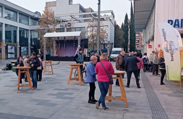 Sredi&scaron;če mesta vabi na Martinovo GO!rica (FOTO)