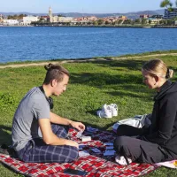 5. november: piknik na travniku ob novem kopališču v Žusterni 