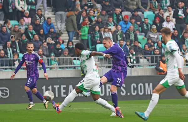 Nogometaši Olimpije in Maribora so se v 15. krogu Prve lige 
Telemach razšli z neodločenim izidom 0:0.
