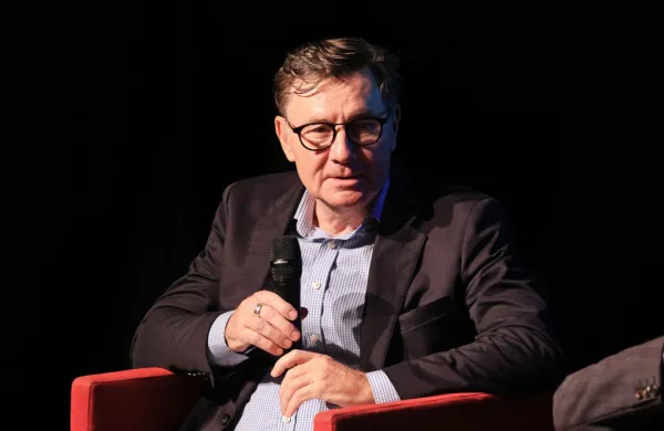 Prof. dr. Oto Luthar, direktor ZRC SAZU, je bil izjemno pomemben 
člen pri ustanavljanju humanistične fakultete v Kopru, ene od 
ustanovnih članic Univerze na Primorske. 
