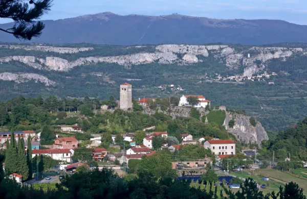Slovenska Istra je  edinstvena z geografske in raziskovalne plati.