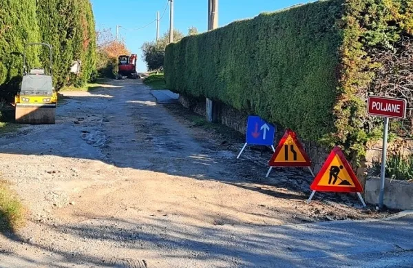 Pobegi: uredili so cesto do Poljan
