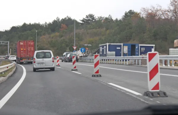 Del primorske avtoceste bo do ponedeljka zaprt. 
