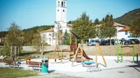 V Lokavcu so z Mojo pobudo uredili otroško igrišče. 