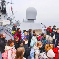 Francoska voja&scaron;ka patruljna ladja na &scaron;tiridnevnem rutinskem postanku v koprskem pristani&scaron;ču (FOTO)