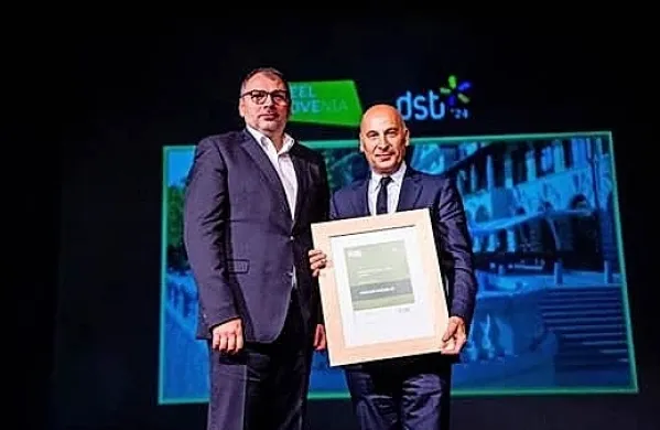 Marjan Batagelj je prejel  priznanje za izjemen prispevek k razvoju 
slovenskega turizma. 