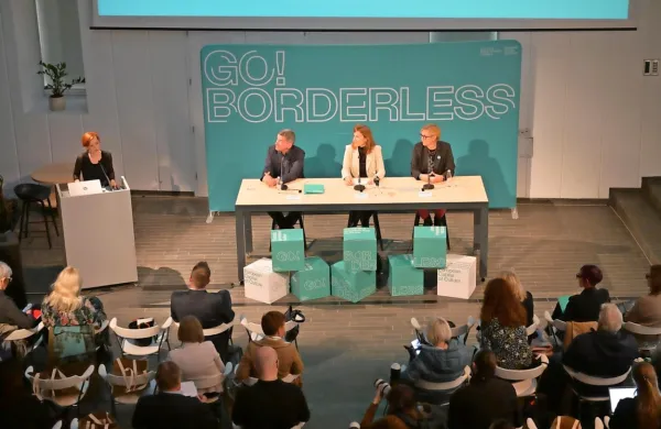 Program EPK so predstavili ministrica za kulturo Asta Vrečko, 
programski vodja Stojan Pelko, direktorica zavoda GO!2025 Mija 
Lorbek in umetniška svetovalka Neda Rusjan Bric.