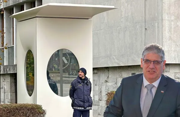 Minister Boštjan Poklukar bo za pet policijskih hišk plačal pol milijona evrov. 