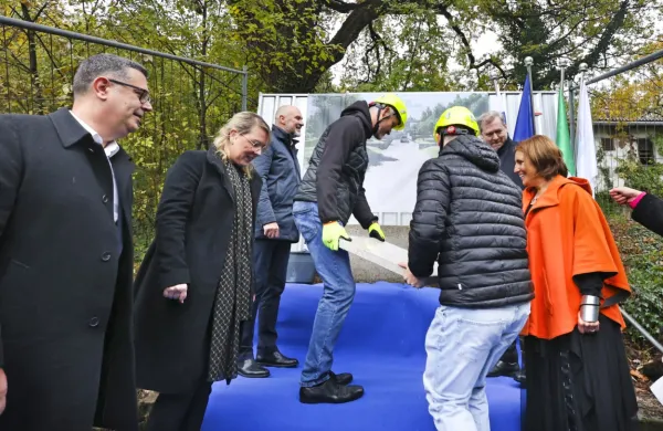 Na slovesnosti sta bila  tudi župan Mestne občine Koper Aleš Bržan ter ministrica za kmetijstvo, gozdarstvo 
in prehrano Mateja Čalušić. 