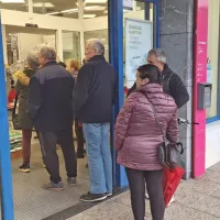 Kupci oblegajo trgovine Mercator Tehnika