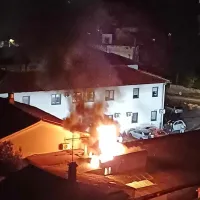 Zagorela hi&scaron;a v Gori&scaron;ki ulici v Kopru (VIDEO)