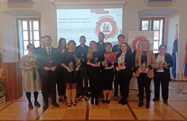 Letošnji dobitniki podaljšanega certifikata Mladim prijazna 
občina.