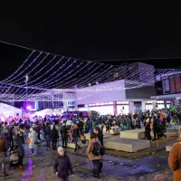 Danes so praznične luči zažarele v Novi Gorici (FOTO)
