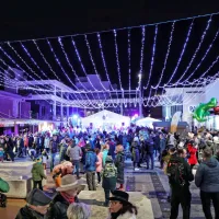 Danes so praznične luči zažarele v Novi Gorici (FOTO)