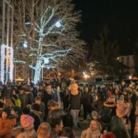 Predpraznično dogajanje se je začelo tudi v Pivki.