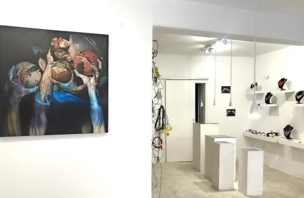  Izolska galerija Drat bo gostila prodajno razstavo slovenskih 
oblikovalcev nakit, ki združujejo tradicijo in sodoben dizajn.