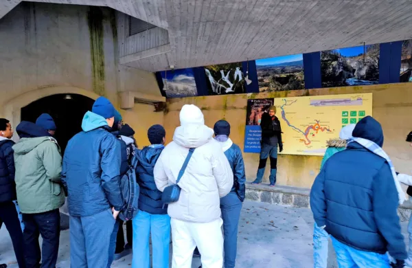 Otroci brez star&scaron;ev so si ogledali &Scaron;kocjanske jame