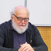 dr. Lovrenc Lipej