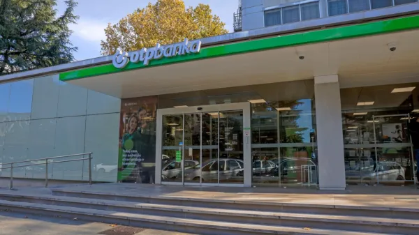 OTP Banka Nova Gorica na  Kidričevi ulici 11 