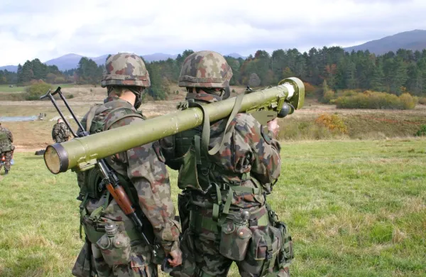 V sklopu krepitve vzhodnega krila zveze Nato bodo slovenski 
vojaki po Slovaški in Latviji napoteni še v Bolgarijo.