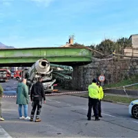 Solkan: s hru&scaron;ko trčil v železni&scaron;ki most in ga dvignil (FOTO)