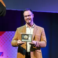 Paralimpijec Dejan Fabčič je prejel nagrado za posebne dosežke ob 
pariškem bronu. 