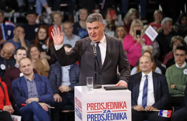 Zoranu Milanoviču se na prihajajočih predsedniških volitvah na 
Hrvaškem nasmiha zmaga.