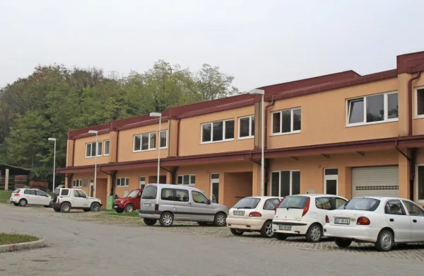 V Brdih so s pomočjo  LAS V objemu sonca uredili prostore 
Mladinskega centra Štaloni. 
