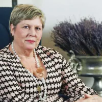 Irena Orešnik