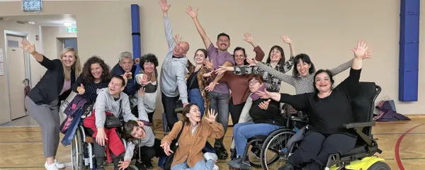 Dr. Vanja Riccarda Kiswarday, izredna profesorica specialne 
pedagogike, je s svojim dolgoletnim delom pomembno prispevala 
k razvoju vključujoče pedagogike.