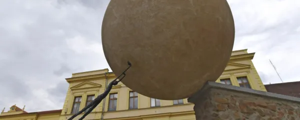 Sizif spra&scaron;uje: &ldquo;Kaj nam fali?!&rdquo;