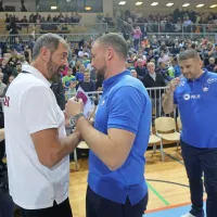 Vroča kri v končnici ni mogla preprečiti zmage gostiteljev (FOTO)