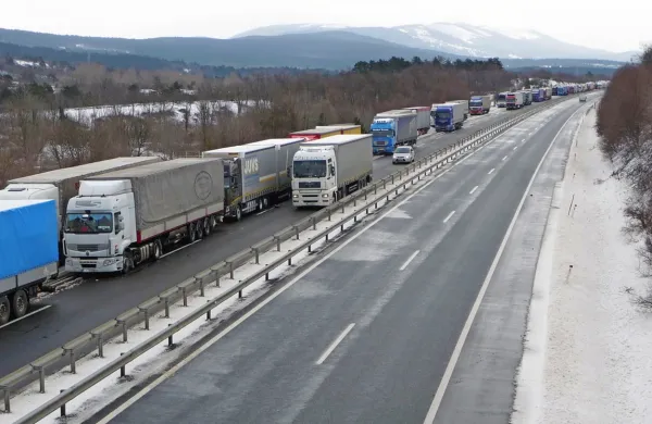 V Sloveniji vlada tudi veliko povpraševanje po voznikih tovornjakov. 