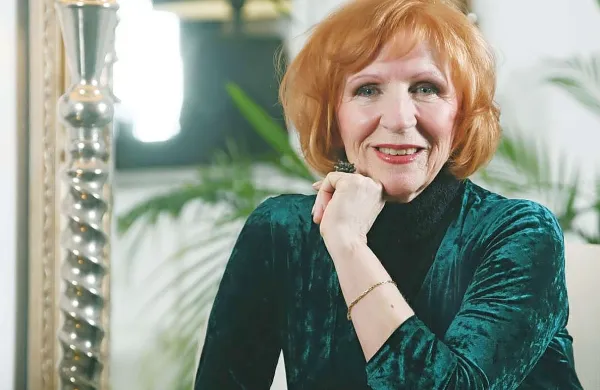 Jolanda G. Ravnikar, prostovoljka