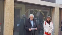 Od decembra na razstavo vabi K/Contrada. Na fotografiji:  predsednik društva Histria arheolog in akademik dr. Robert Matijašić  in 
zgodovinarka Deborah  Rogoznica
