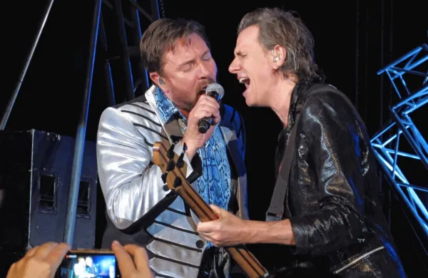 Skupina Duran Duran za junij napoveduje štiri koncerte v Rimu, 
Bariju in Milanu.