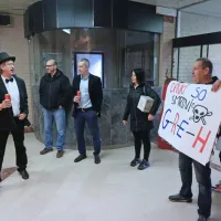 Zmelkoow so na sedežu Primorskih novic posneli nov videospot za &ldquo;himno vseh egoistov&rdquo; (FOTO, VIDEO)