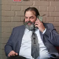 Zmelkoow so na sedežu Primorskih novic posneli nov videospot za &ldquo;himno vseh egoistov&rdquo; (FOTO, VIDEO)