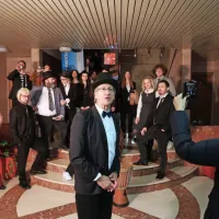 Zmelkoow so na sedežu Primorskih novic posneli nov videospot za &ldquo;himno vseh egoistov&rdquo; (FOTO, VIDEO)