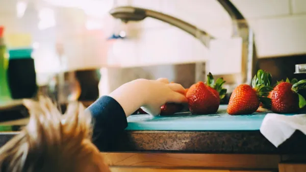 Kdo prispeva k na&scaron;emu zdravju in kdo ga ogroža