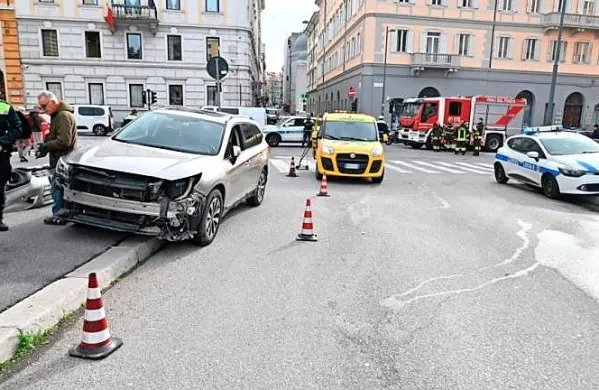 Nesreča se je zgodila v središču Trsta.