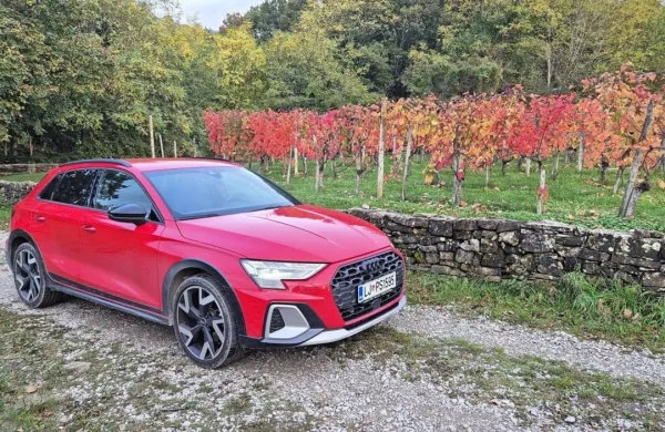 Audi A3 v terenski allstreet izvedbi na nek način nadomešča 
upokojeni model Q2.