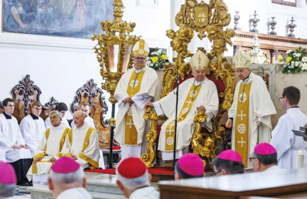 &Scaron;tumpf prevzel koprsko &scaron;kofijo v upravljanje (FOTOGALERIJA)