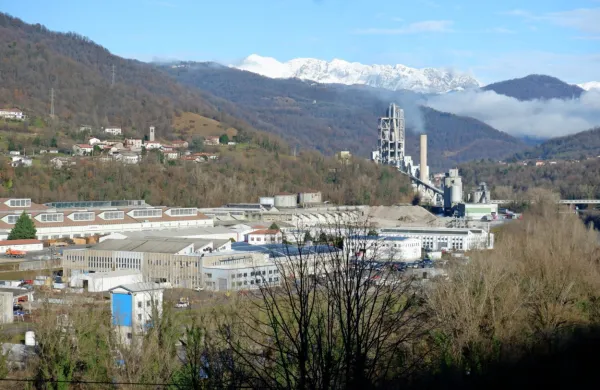 Sindikata v kulturi Zasuk in Glosa organizatorje pozivata, da še 
pred sobotnim uradnim odprtjem EPK pogodbeno prekinejo 
