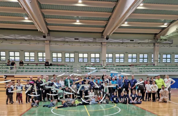 Skupinska fotografija v Dobravljah 