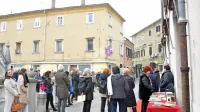 Utrinek z lanskoletne, prve Karavane kulture na Prešernovem trgu 
v Kopru.